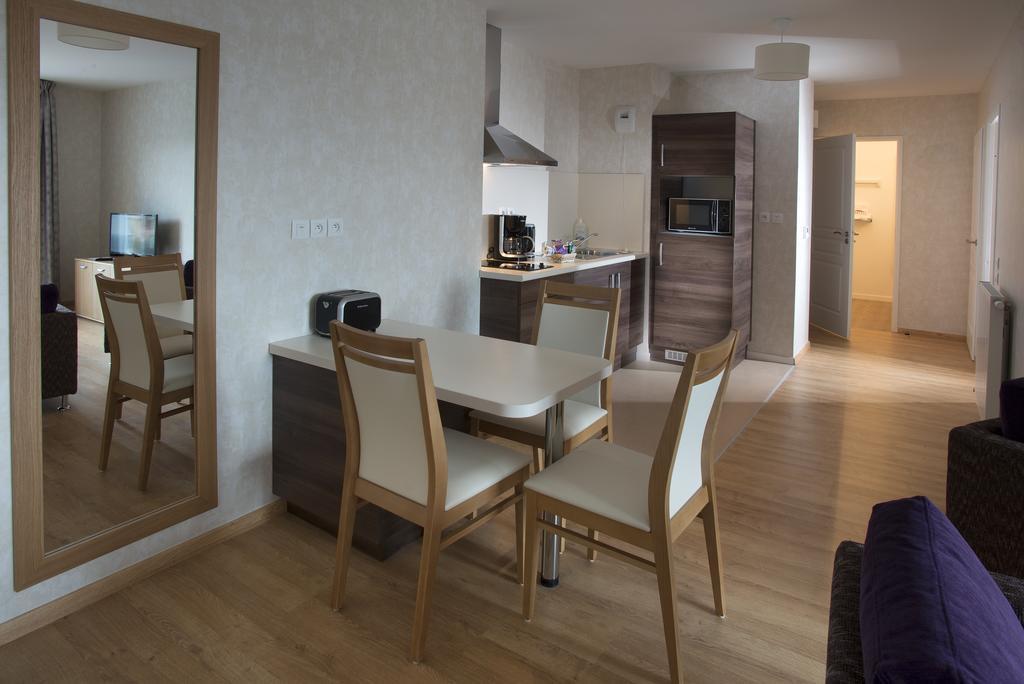 Aparthotel Domitys Le Jardin D'Eole Lanester Zimmer foto